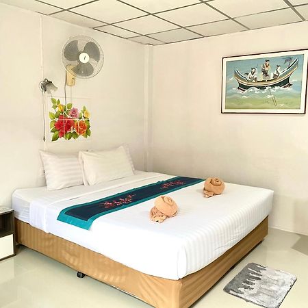 Jj Karon Beach Hotel Ngoại thất bức ảnh